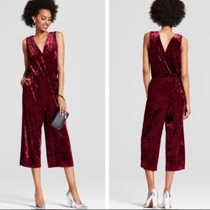 3/25🌻NWOT Xhilaration sleeveless velvet jumpsuit